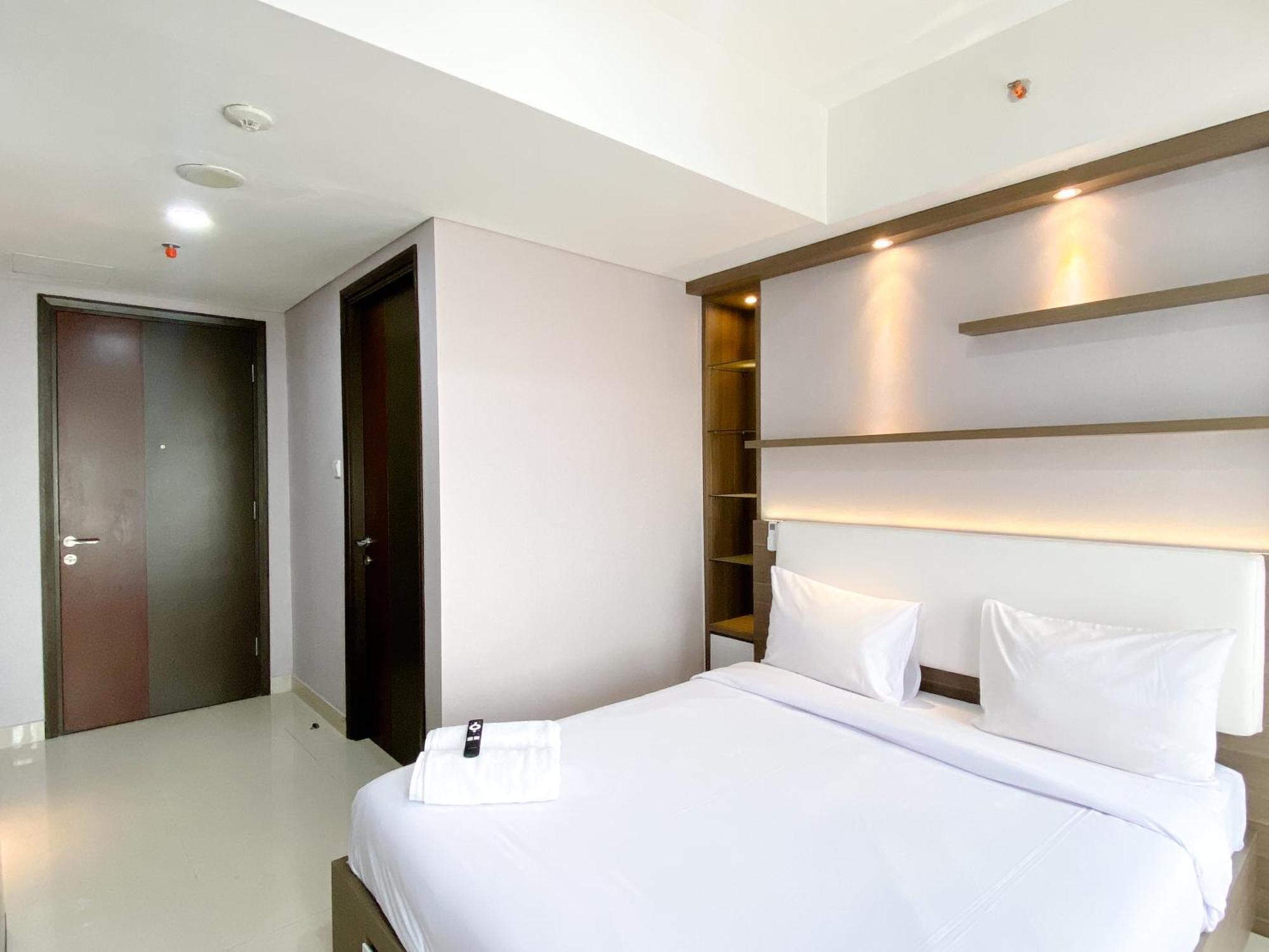 Modern And Comfy Studio At Pollux Chadstone Apartment By Travelio Cikarang Exterior photo